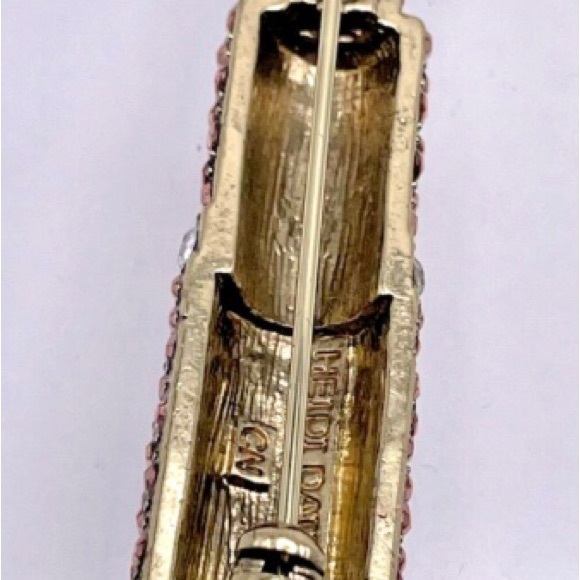 New Heidi Daus Lipstick Brooch with Genuine Swarovski Crystals - Picture 10 of 12